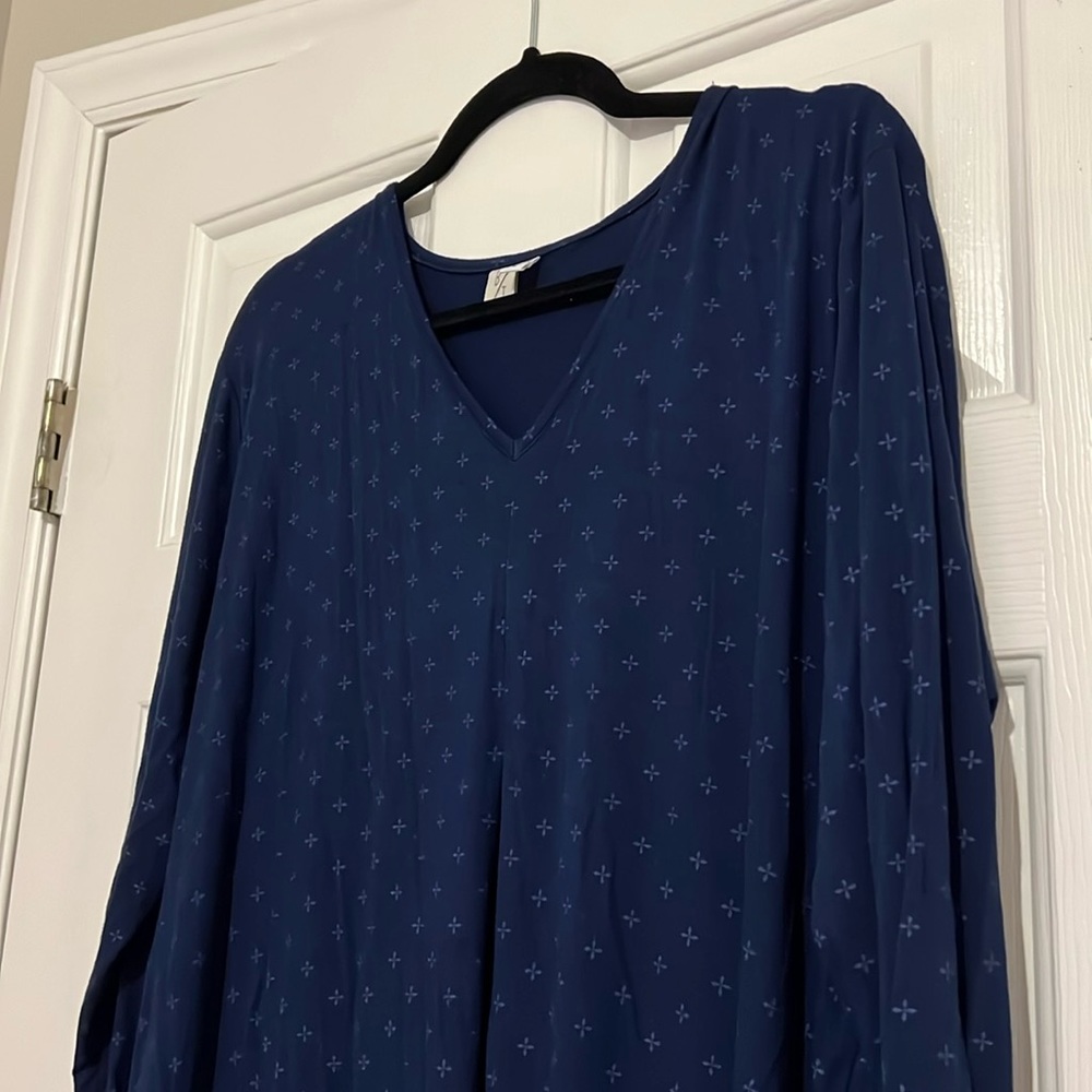 Navy V-neck casual dress - size L